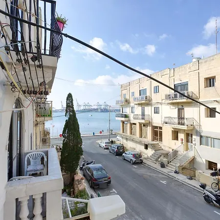 Charming 3br Apt With Breathtaking Sea Views By 360 Estates شقة
