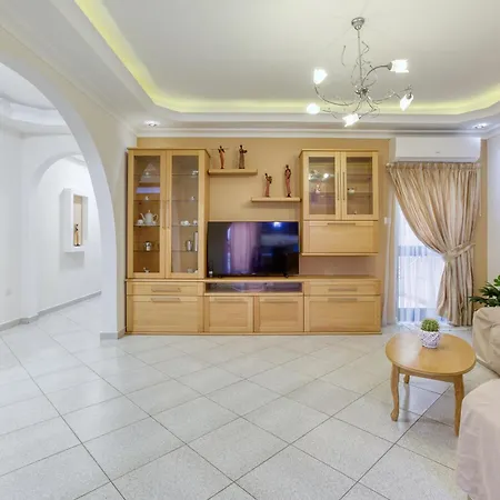 Charming 3br Apt With Breathtaking Sea Views By 360 Estates *