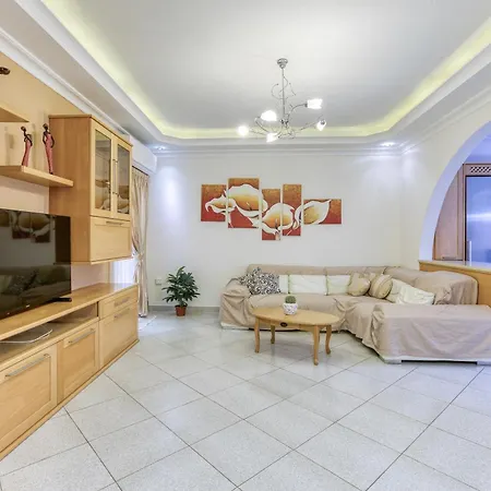 شقة Charming 3br Apt With Breathtaking Sea Views By 360 Estates *